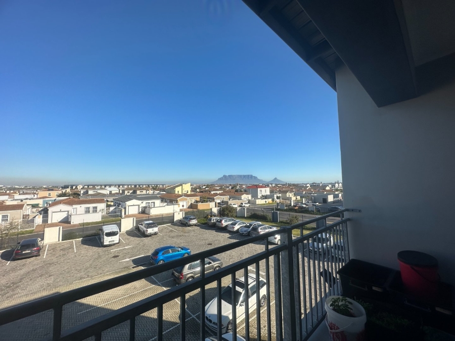 2 Bedroom Property for Sale in Parklands Western Cape